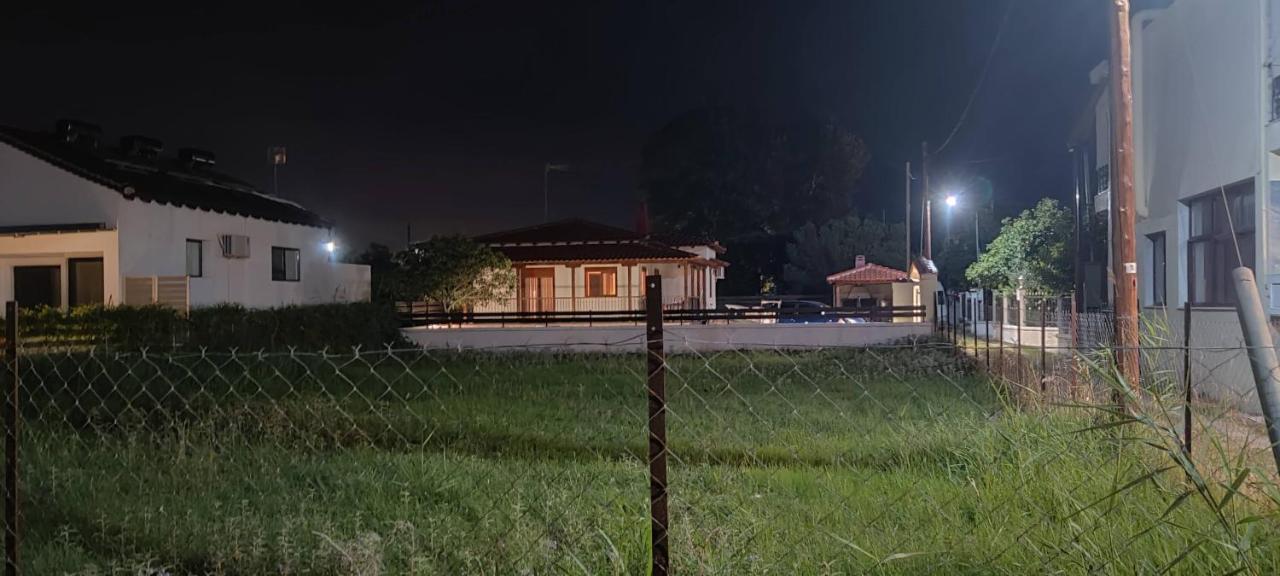 Enalio Beach House Nea Kallikrateia Экстерьер фото